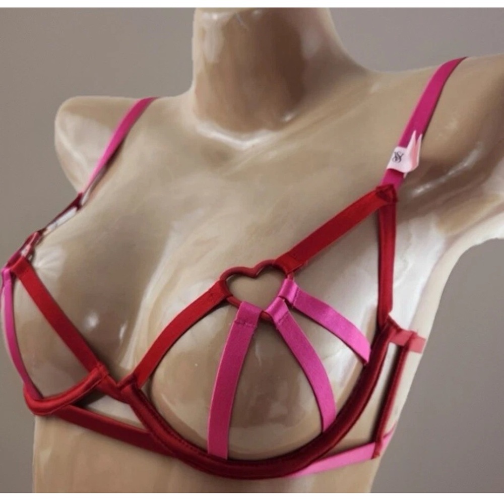Victoria's Secret Heartware Open-Cup Strappy Demi Bra & crotchless panty set - Picture 4 of 9
